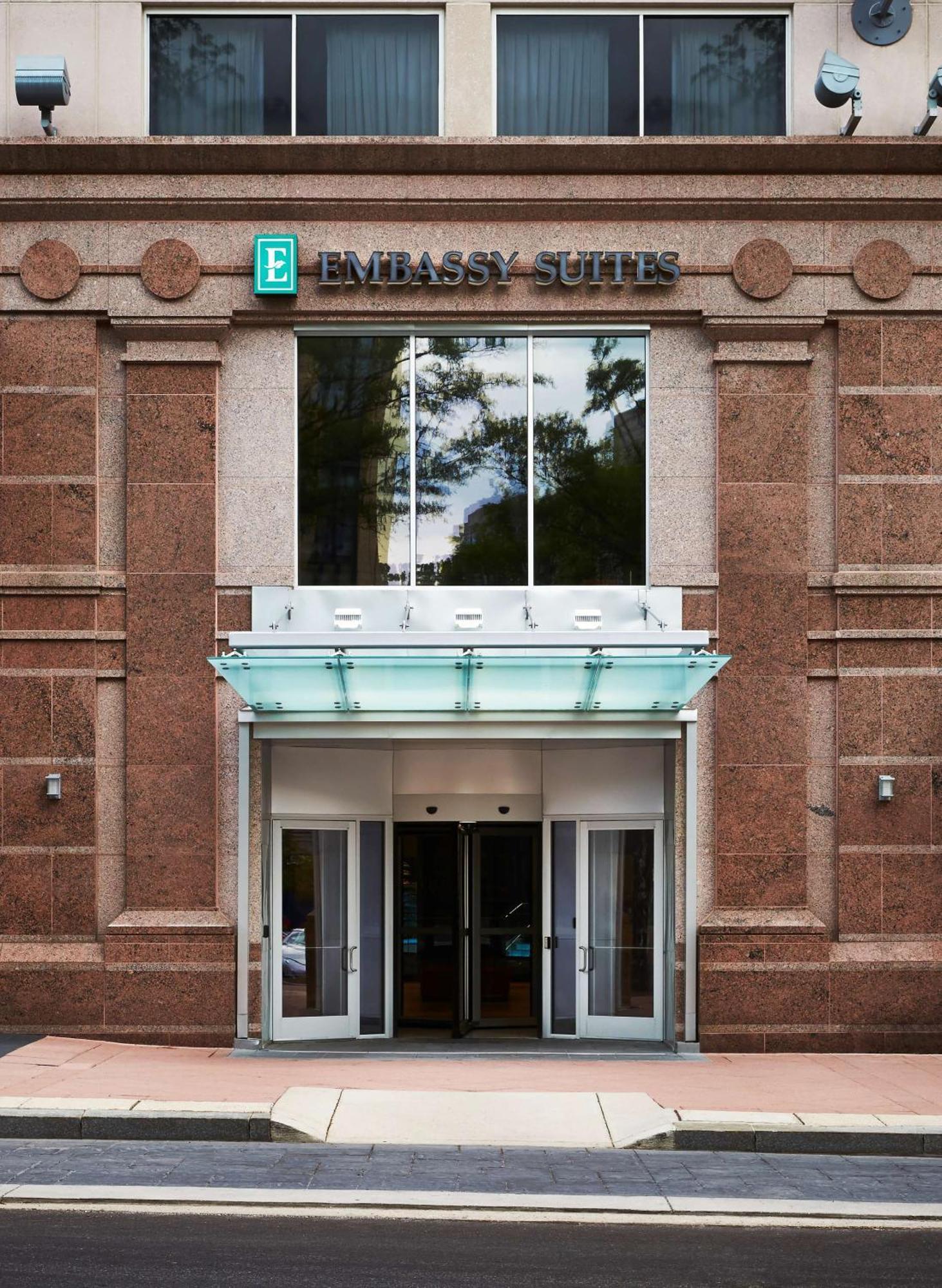 Embassy Suites By Hilton Washington Dc Chevy Chase Pavilion Exterior photo