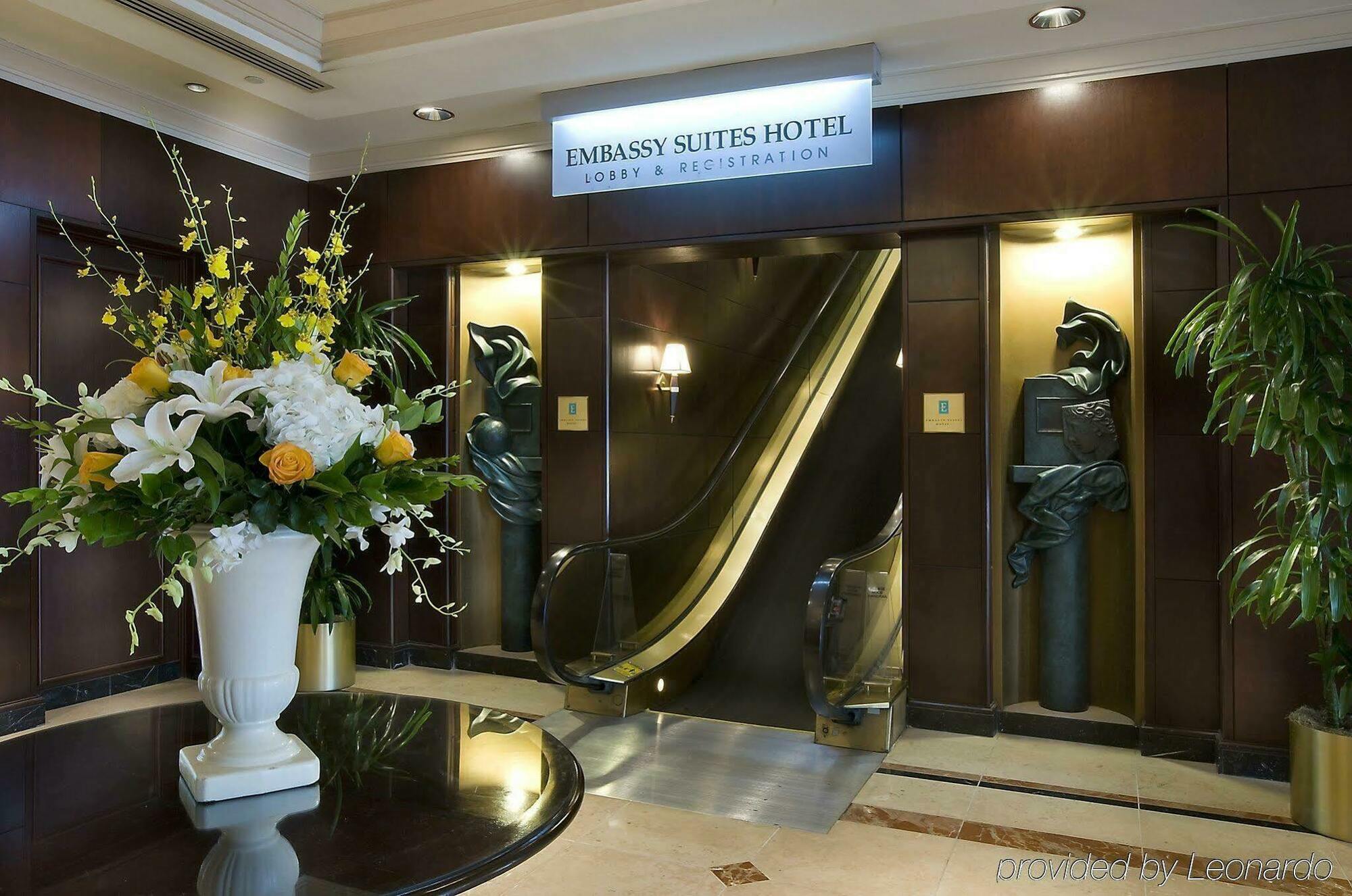 Embassy Suites By Hilton Washington Dc Chevy Chase Pavilion Interior photo